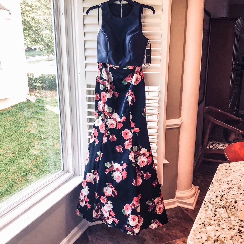 NWT Gorgeous Avery 2Pc Formal Navy Pink Floral sz4